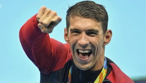 712587-day-2-michael-phelps-wins-19th-olympic-gold-medal-in-4x100-freestyle-relay-eceb8