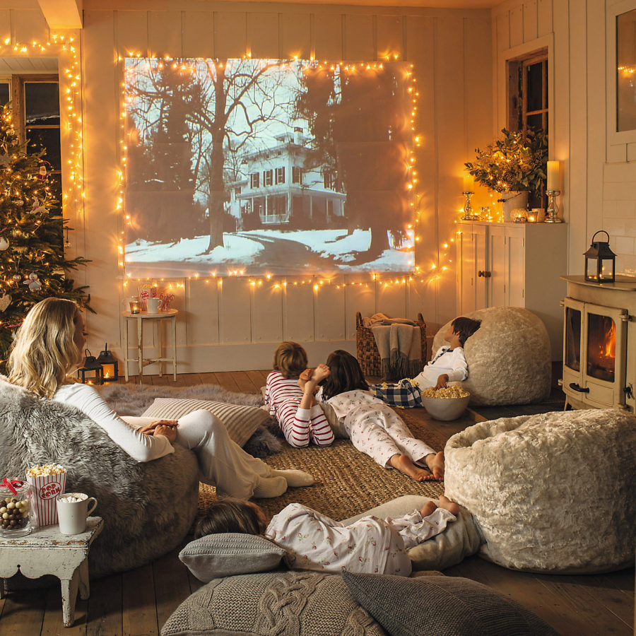 A family gathers together to watch a classic Christmas film