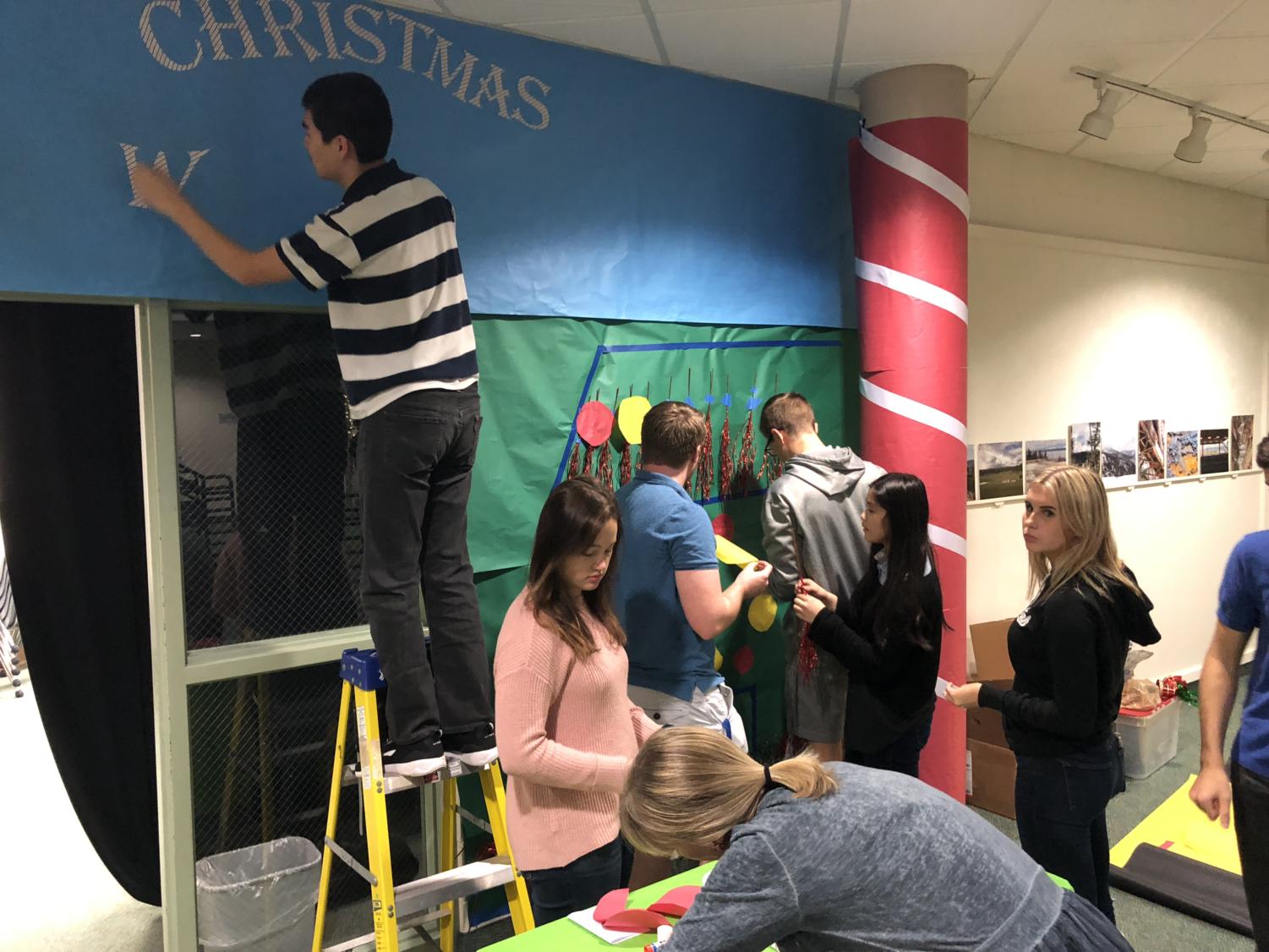Week 2: Advisory door decorating competition (Photo Gallery)