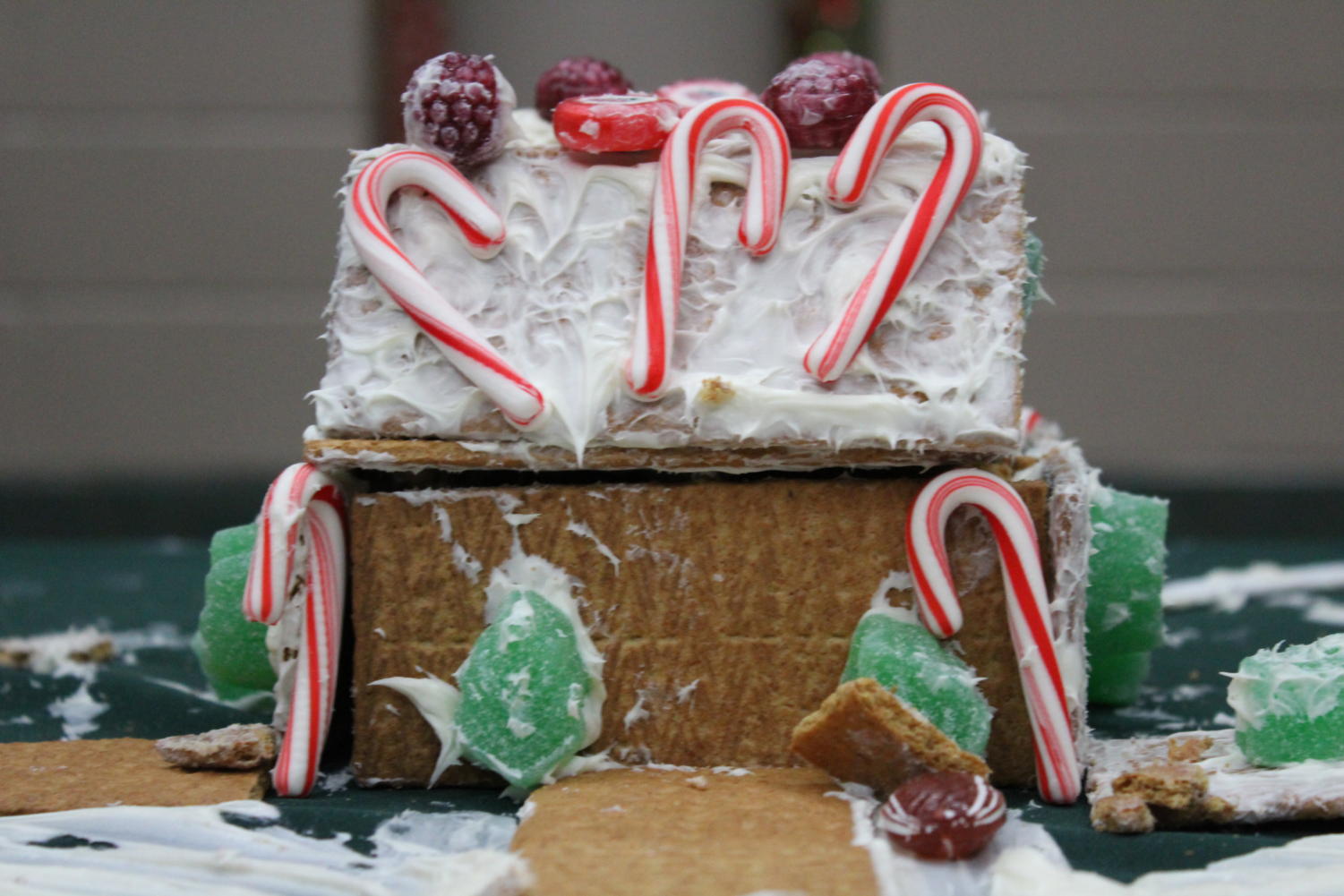 Gallery+of+the+day%3A+Gingerbread+House+and+Candy+Cane+Challenge