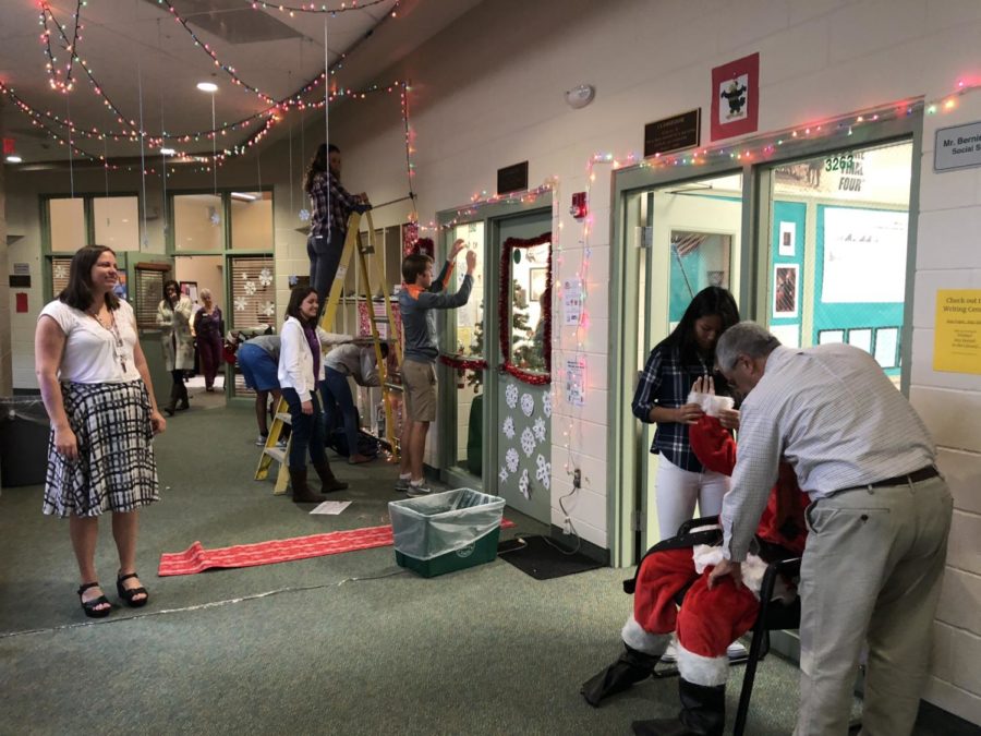 Week 2: Advisory door decorating competition (Photo Gallery)