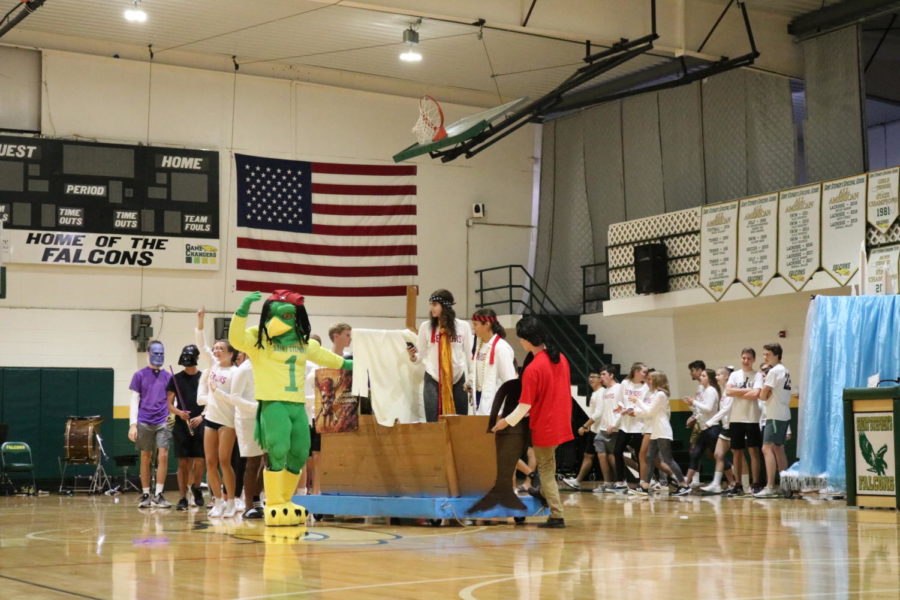The+2019+Pep+Rally%2C+featuring+the+Senior+class+performing+a+pirate+inspired+scene+with+their+float.