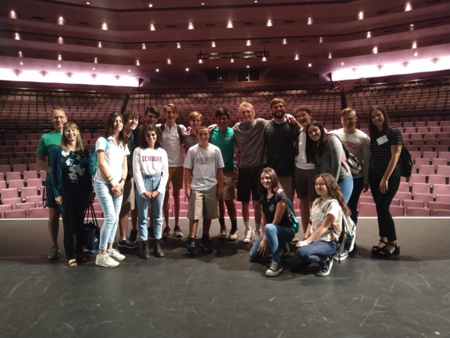 Mrs. Elishas theatre class leads a visit to the Asolo