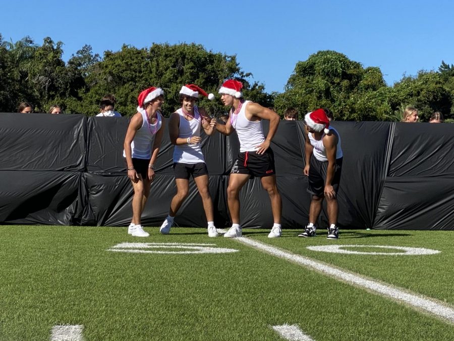 The Sophomore quartet flaunts their moves to Jingle Bell Rock.