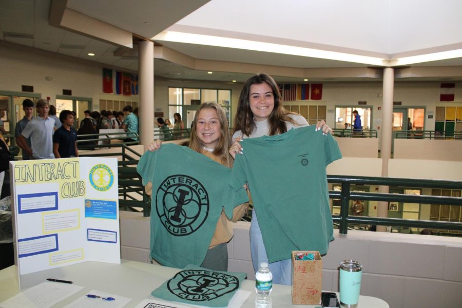 Seniors Tatum Tellbuescher and Sophia Villaveces want to interact with you in the Interact club.