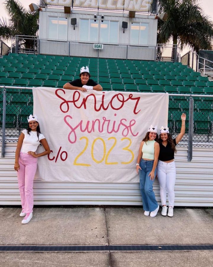 Class of 23 kicks-off year with Senior Sunrise