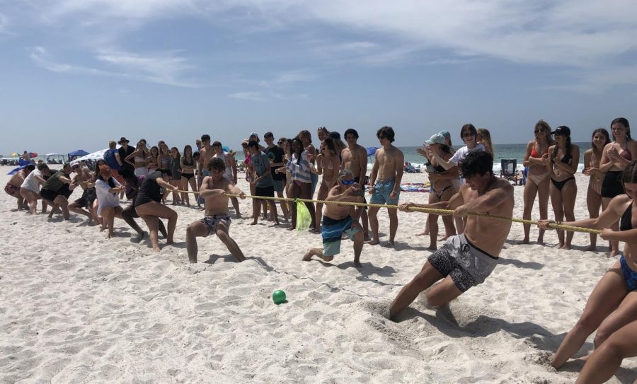 The sophomores battle the juniors in the tug-of-war competition on Monday.