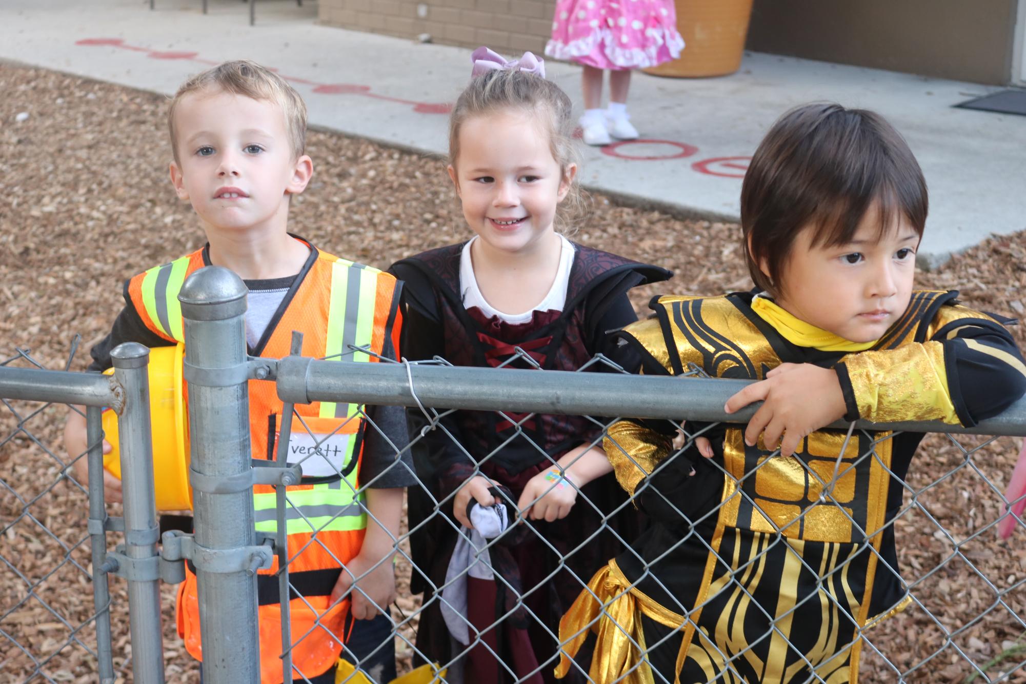 Lower+School+celebrates+their+annual+Halloween+Hootenanny