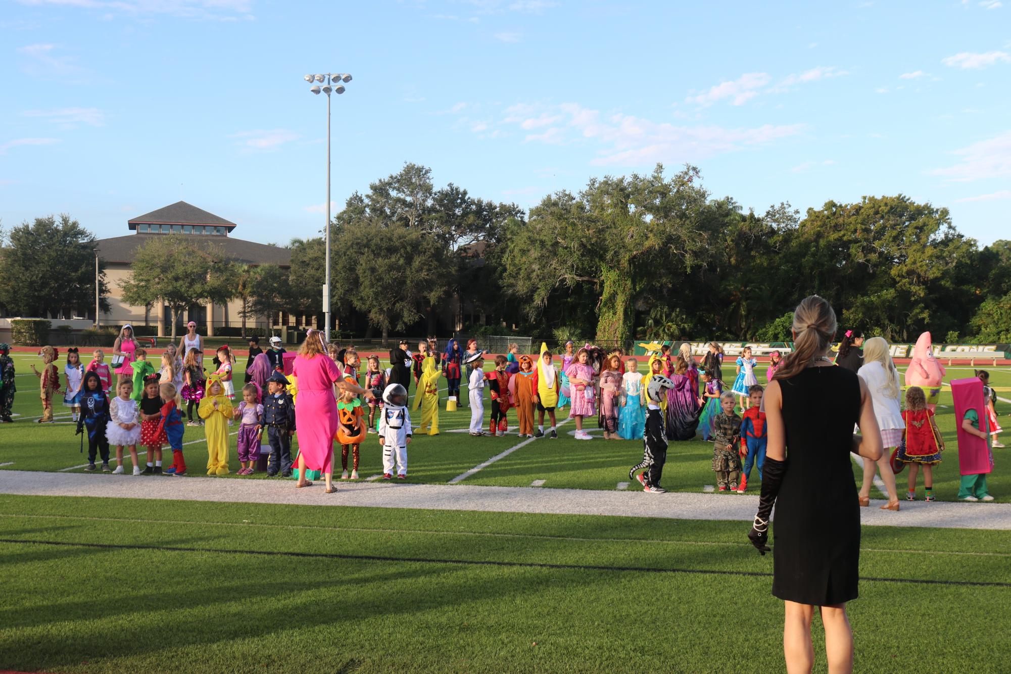 Lower+School+celebrates+their+annual+Halloween+Hootenanny