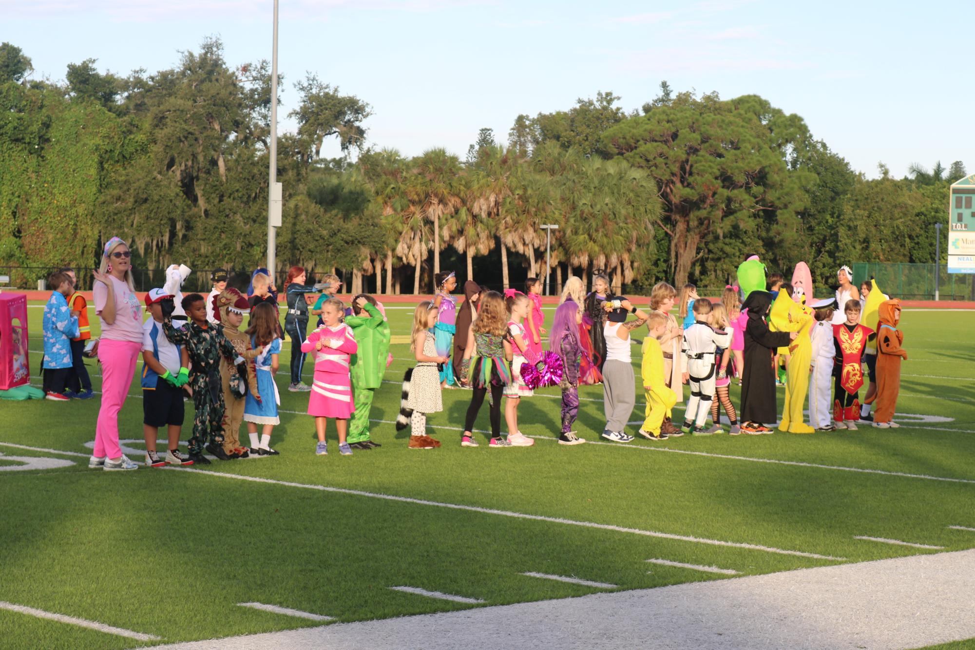 Lower+School+celebrates+their+annual+Halloween+Hootenanny