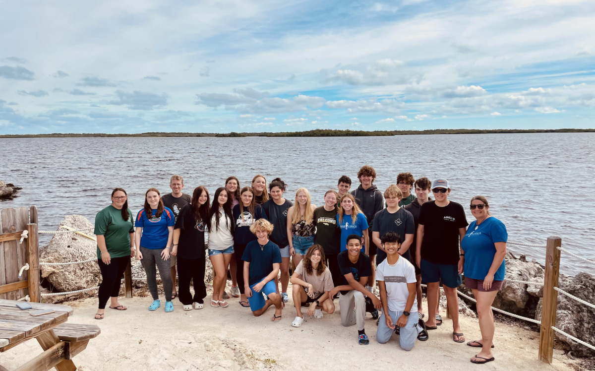 Marine+science+students+smiling+after+their+jam-packed+week+of+marine+excursions.+