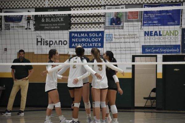 Varsity Volleyball team continues to progress for districts